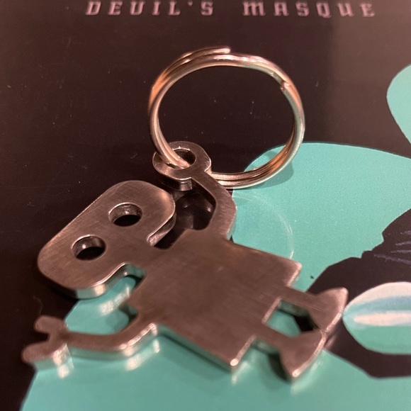 Steel robot keychain charm - Picture 6 of 6